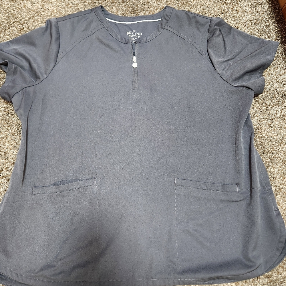 Pewter Jogger Scrub Set